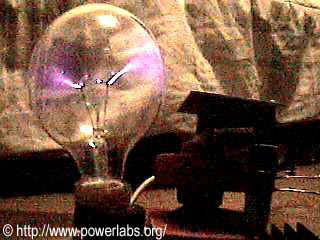 Plasma globe running in daylight. CLICK ON PICTURE TO DOWNLOAD VIDEO.