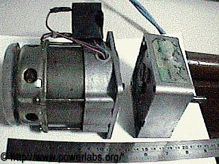 Synchronous motor with gearbox and starter capacitor installed.